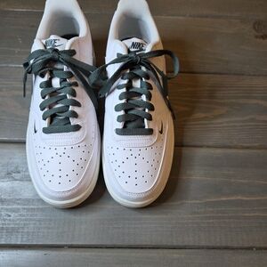 Nike Court Vision Low Next Nature Sneakers White Green Womens 9.5